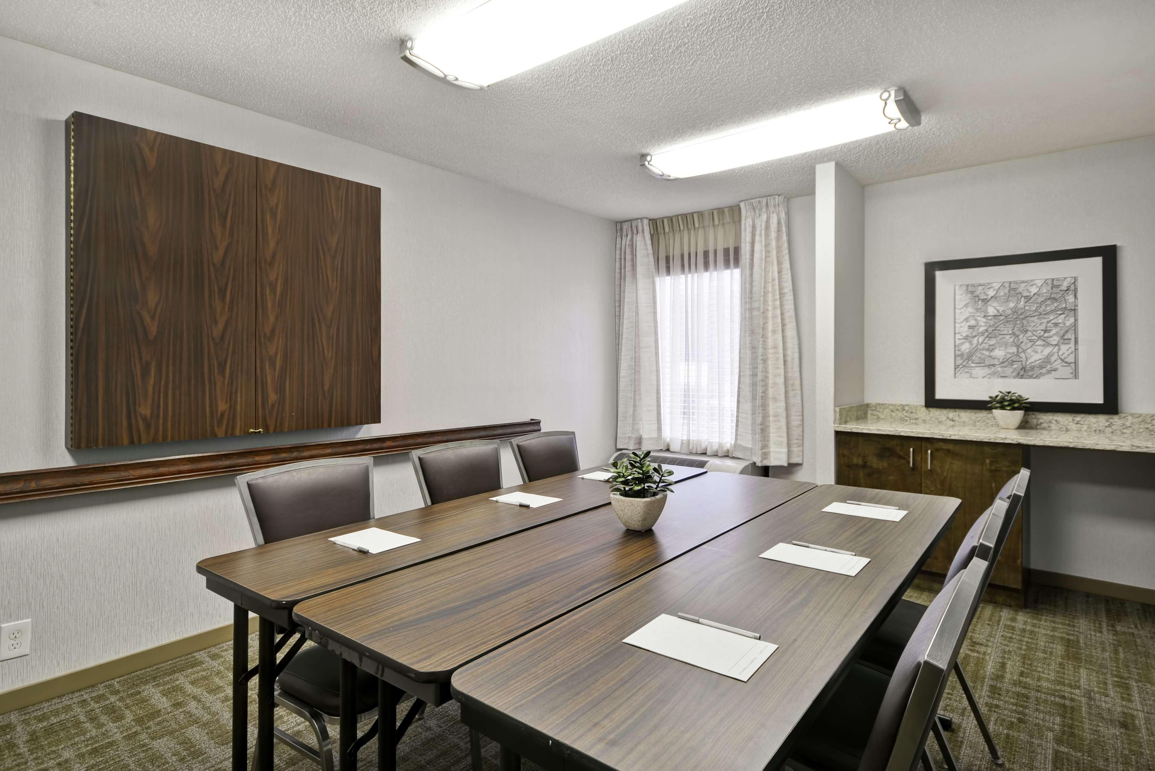 Hampton Inn Birmingham/Mountain Brook Exterior photo